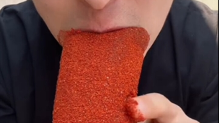 Kalau makan pedas punya level, yang paling tinggi pasti harus bawa alat pemadam kebakaran tiap kali 