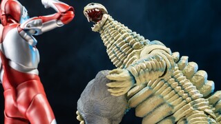 Showa Old Corn is here! SHF First Generation Ultraman Monster Red King Review