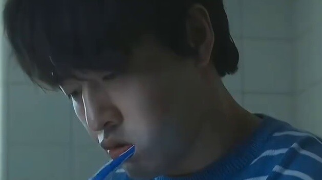 The little brother who can play a tall, rich and handsome man, but prefers to play a fool... He was 