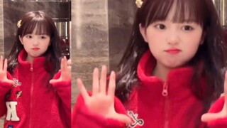 “嘤嘤嘤，这么可爱的小妹妹。一拳下去会哭很久吧”