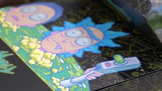 Membuka kotak figur Rick dan Morty yang paling kuat! Tahukah Anda semua aksesoris mewah?