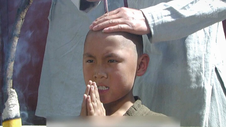 Chu Nguyên Chương xuất gia làm hòa thượng, dùng hương đốt để tạo sẹo quy y, vừa chạm vào đầu là tắt 