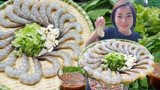 กินกุ้งแช่น้ำปลาตัวใหญ่ๆ น้ำจิ้มซีฟู้ดรสเด็ด กินคนเดียวเกลี้ยงถาด