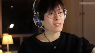[Don't laugh challenge] I laughed so hard that two drops of saliva sprayed out...