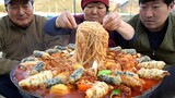 솥뚜껑 닭볶음탕에 소면과 튀김을 더하면?! (Braised Spicy Chicken with Fried food, Noodles)요리&먹방! - Mukbang eating show