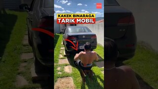 Kakek Binaraga Kuat Tarik Mobil Dengan Tangan Kosong