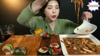 Các loại sushi và miến xào hải sản 8 #amthuc