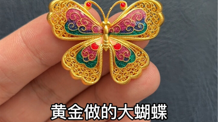 这条丝巾指不定多贵呢