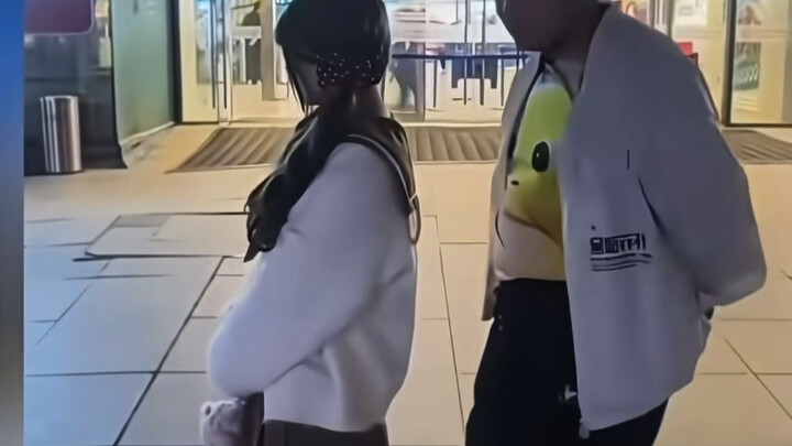 Handsome guy, it’s all a lie—be cautious with online romance!