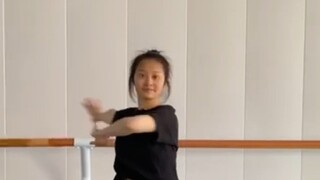 [Penari] Orang-orang bilang orang pendek itu tidak baik, tapi dia memiliki tinggi 162cm dan memperol