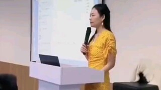 从此世界又多了一位靓仔不再相信女人