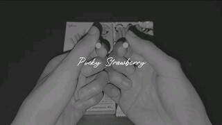 Camilan Pocky Strawberry