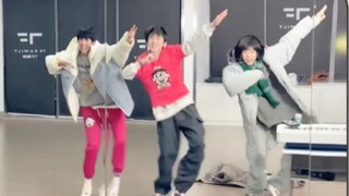 我收回前两天说的看四代都眉清目秀这句话