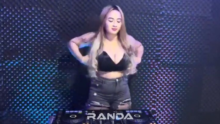 DJ TETAP BERTAHAN BREAKBEAT SOUND 𝐌 𝐀 𝐗 🎧 X DJ APAKAH AKU SEJAHAT ITU DI MATAMU REMIX TIK TOK VI