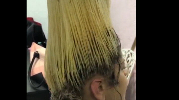 This hair is just like noodles, and it even stretches!