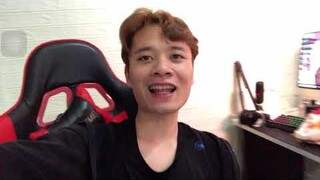 Vlog 1 : Cuộc sống tự lập của game thủ.. Truy Kích 🤣