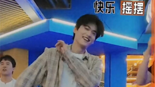 Zhou Keyu | Orang lain menggoyangkan tangan untuk lucu-lucuan, tapi dia jatuh cinta tanpa bisa berhe