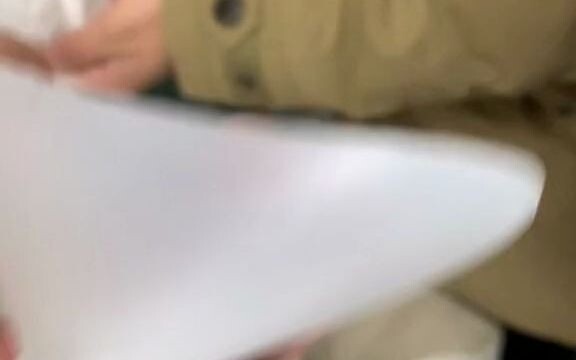 ชุดนักเรียนมัธยมปลายเหมือนกันไปหมดเลย