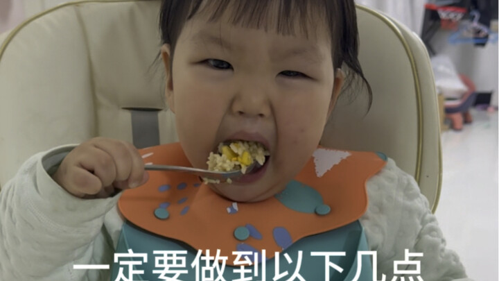 How to encourage your baby to feed themselves?