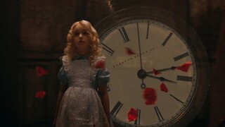 Tim Burton's Wonderland (Atau: Mengapa Burung Gagak Seperti Meja Tulis?)