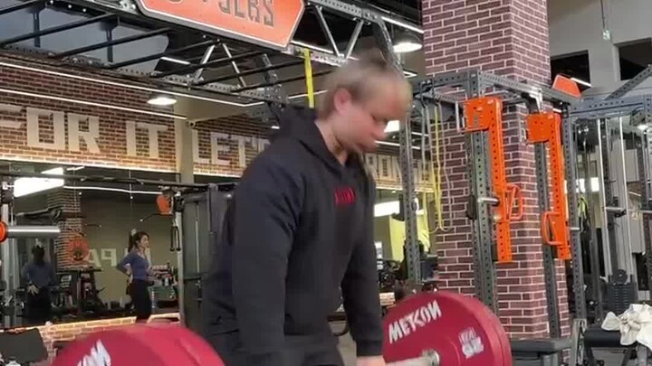 #Deadlift เมื่อสาวในดวงใจของคุณถูกคนอื่นหยอกล้อเล่นได้ตามอำเภอใจ