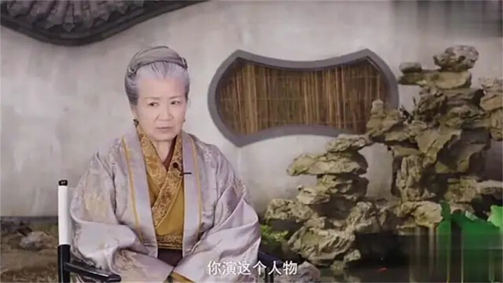 Grandmother Zhimo reveals the behind-the-scenes of Minglan’s wedding shoot, candidly admitting that 