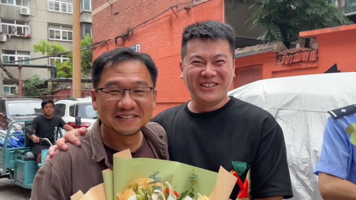 Selamat atas selesainya syuting Paman Damo!