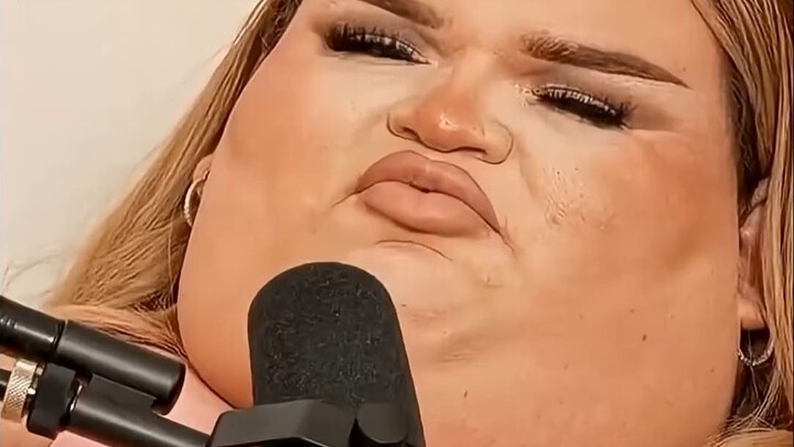 Kakak-adik transgender punya pertanyaan nih