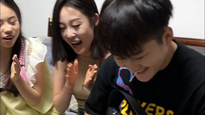 เดี๋ยวนี้ชีวิตของเด็กประถมรุ่นหลังปี 2010 ไฮเทคขนาดนี้แล้วเหรอ?