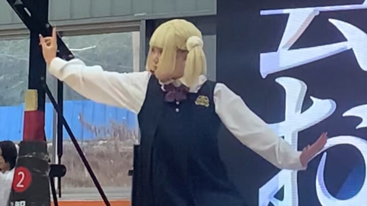 在漫展上挑战原速跳全曲萝莉神！！