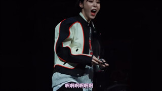 เปียวหลี่: อ้าาาา เมอร์เซเดสของฉัน! แต่พอฉันมองดู เมอร์เซเดสของเล่นก็ร่วงลงพื้น ฮ่าฮ่าฮ่าฮ่าฮ่า