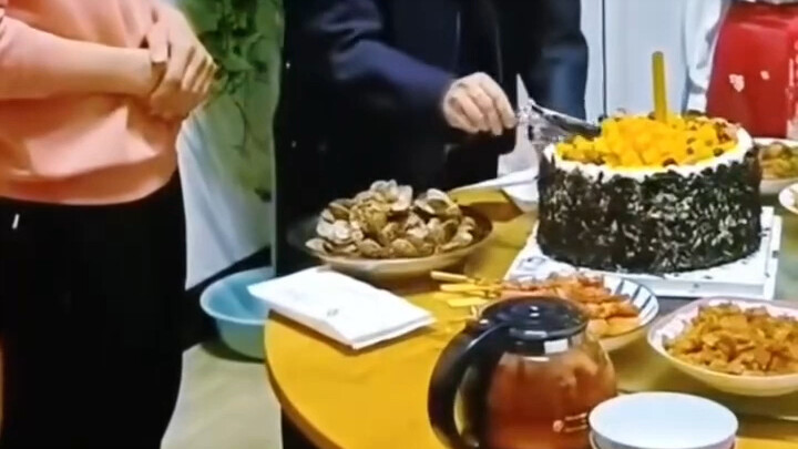 【Horor Tiongkok】Merayakan Ulang Tahun