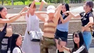 快乐活力小狗！【宋雨琦】美国街头青春热舞！