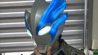 I bought the Ultraman Blaze mask for 50 yuan on pdd. Thanks to my brother for helping me avoid the m