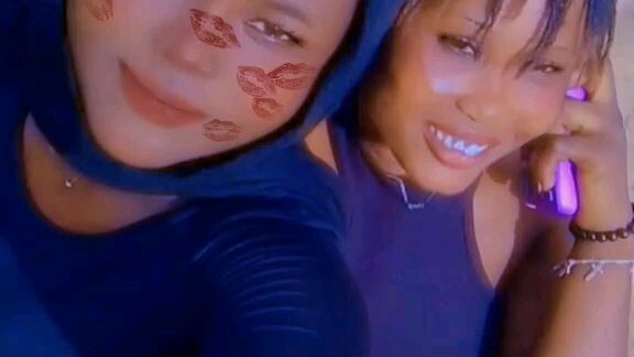chilling with my sister 💞💞💞