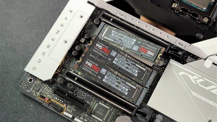 إن جهاز كمبيوتر قيمته أكثر من 70 ألف يوان يعد أمرًا رائعًا بالنسبة لي!