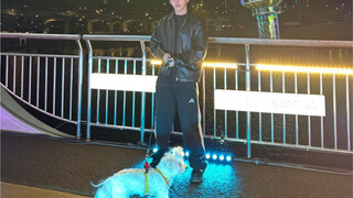 خرجت للتنزه مع كلبي ووصلت إلى مكان دعم تشوي سونغ تشول الخاص بنا! إنه لطيف جدًا، أوووو