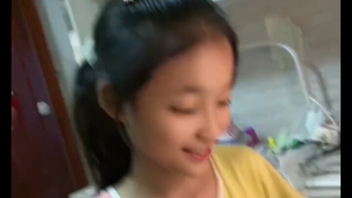 Trước giờ không ngờ món này lại kiếm tiền khủng thế, mai ra trước cổng trường tiểu học bày hàng rong