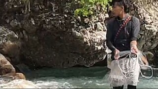 Cast Net Fishing in Nepal | Himalayan Trout Fishing with Handmade Cast Net |