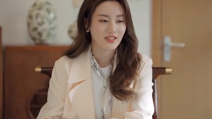 Not a single word about love, yet every sentence is steeped in it—Lu Chen is probably the pinnacle o