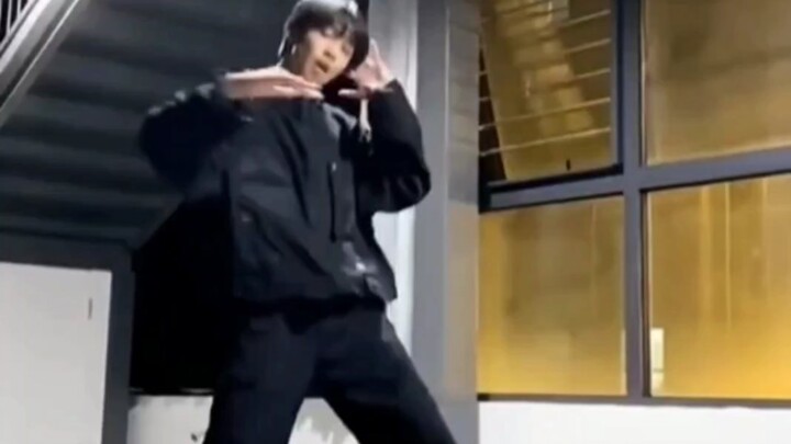ข้อความจูบที่สามทำให้ Anysong เต้นเป็นครั้งที่สอง รู้สึกซาบซึ้งกว่าเดิม แต่ก็ยังน่ารักเหมือนเดิม