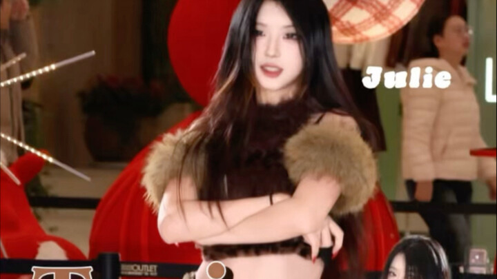 Vẻ đẹp độc hại này quá mức luôn!