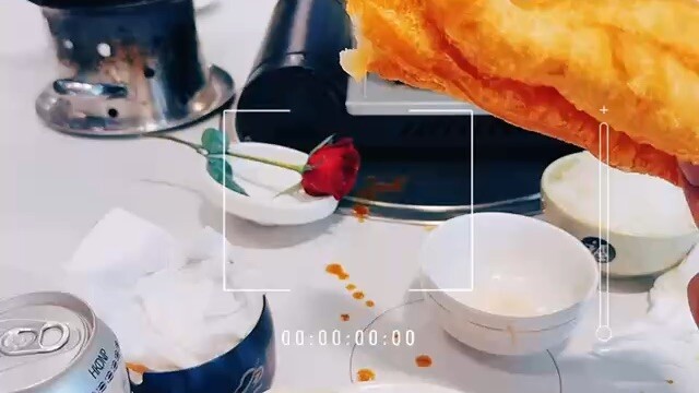 当你舍弃浮华，放下包袱，轻松上路的时候，你会感到从来没有过的开心与自在，这就是简单与质朴的生活，每一个人都应该好好去享受～真的人不需要活得那么复杂…