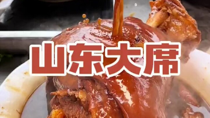 Mâm cỗ nông thôn 401 mâm ở Sơn Đông quả là hoành tráng quá rồi