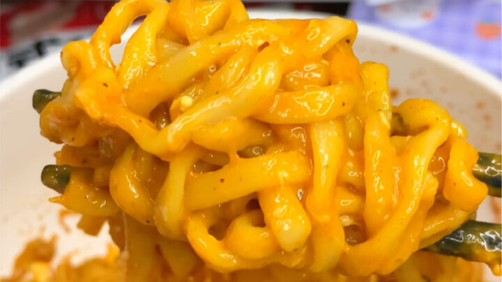 أنا أكلت هذا بالفعل، لا أتوقع منه أن يكون لذيذًا، فماذا عساني أتوقع منه إذًا؟