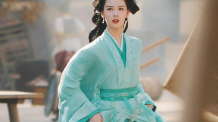 พอไม่มีพระเอก ผู้กำกับก็เลิกใช้ภาพช้าแล้ว ยังถ่ายให้เห็นทั้งตัวได้ด้วย ตำหนิเรื่องอื่นฉันยังทนกล้ำกล