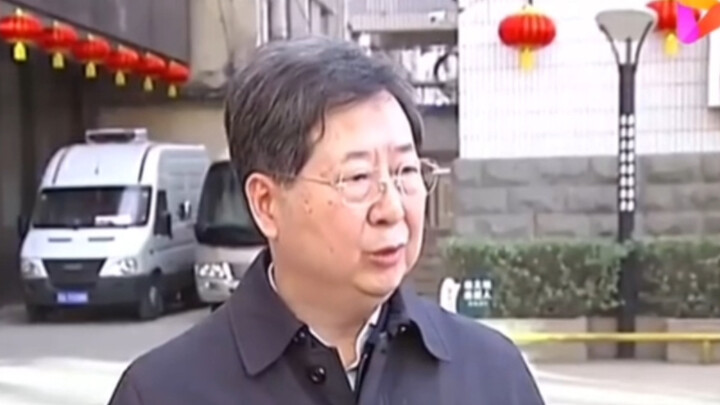 Chân thành, vững bước trên mặt đất, một lòng vì dân – Lầu Thúc