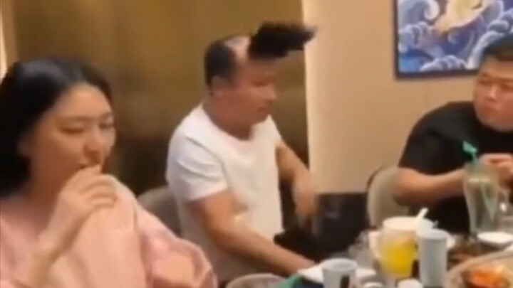 “Ada orang yang masih hidup, tetapi dia sudah mati.”