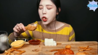 Gà rán, gà rán sốt gia vị, phô mai viên khoai tây chiên phần 1 #mukbang