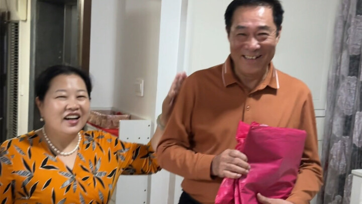 عندما يعود حماتي وزوج أمي من لعب الماهجونغ في وقت متأخر جدًا... نموذج جديد للعلاقة بين الحموات والكن